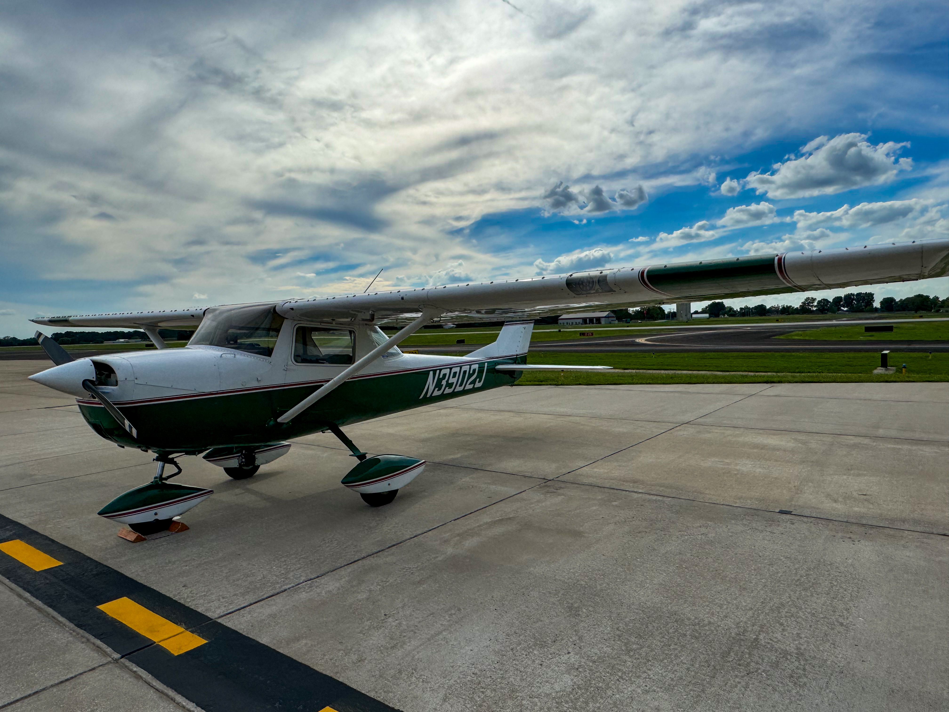 Cessna 150 northwest arkansas pilot training